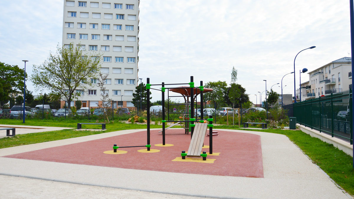 Equipements de fitness et de street-workout installés à Drancy