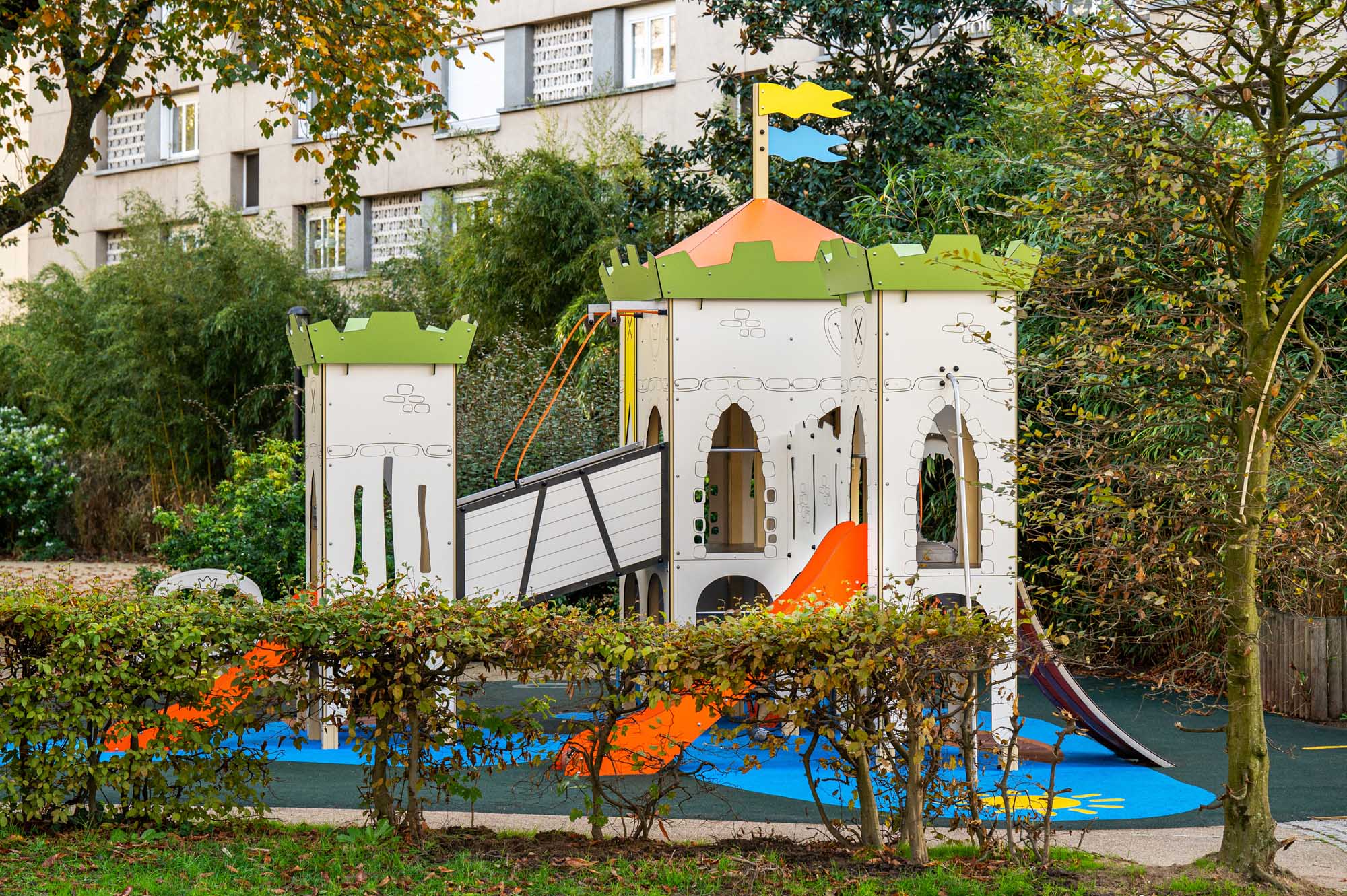 BOULOGNE-BILLANCOURT -- Square du Rhin et du Danube