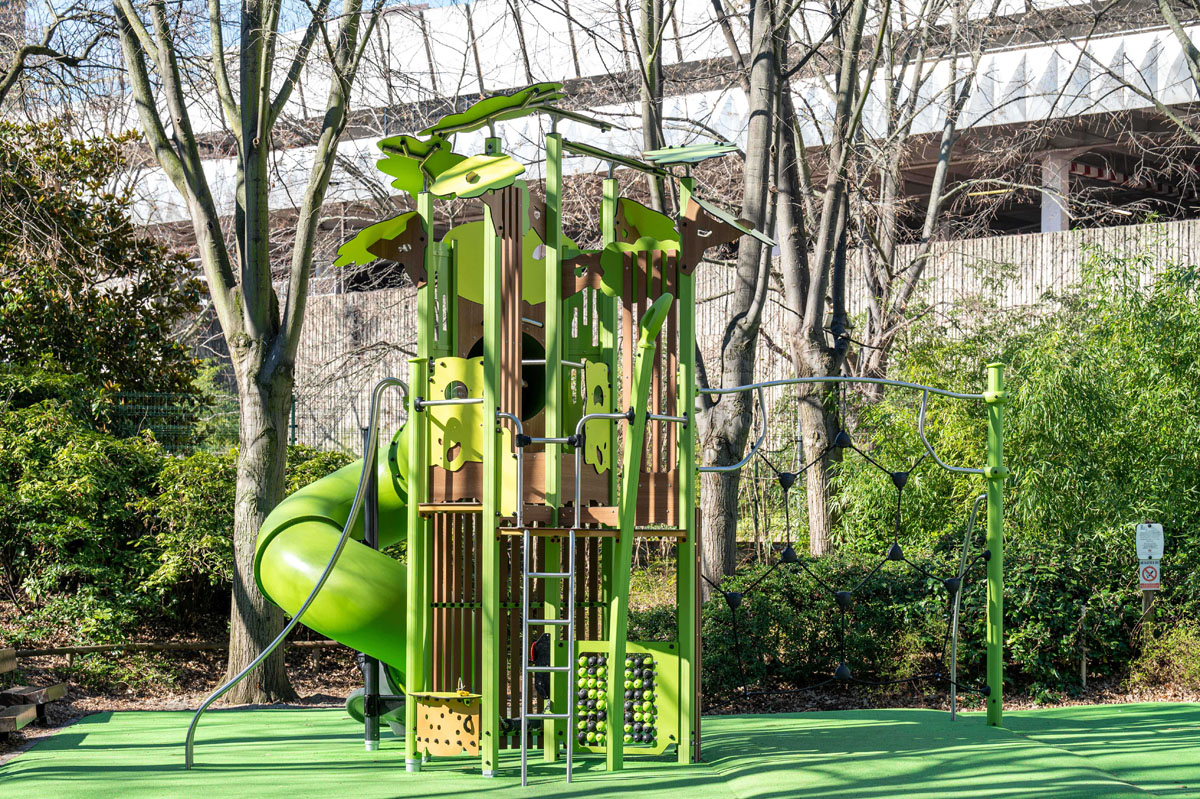 COURBEVOIE -- Parc des pléiades